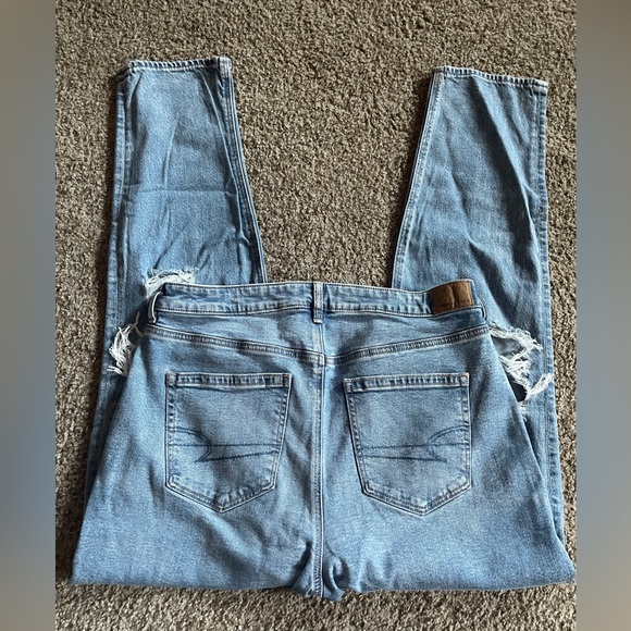 American Eagle women’s size 14L, strigid, distressed jeans - Picture 4 of 4